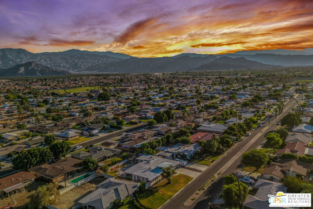 https://media.crmls.org/mediaz/c23ab69f-39a7-4acd-9d78-400f8ccd852a.jpg?preset=X-Large