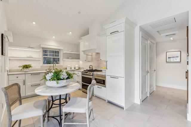 17930 Vineland Avenue, Monte Sereno CA: https://media.crmls.org/mediaz/c23ab9c2-973e-42eb-9a7e-16349b9a1bdf.jpg