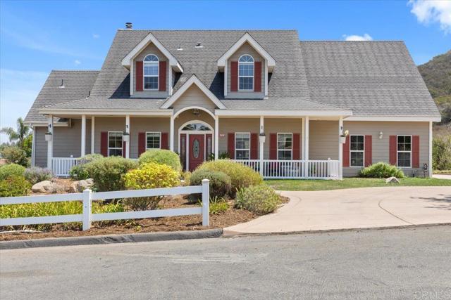 Detail Gallery Image 1 of 60 For 598 Caminito a Casa, San Marcos,  CA 92078 - 4 Beds | 3/1 Baths