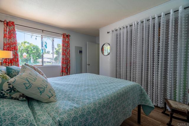 Image 21 of 51 For 4969 Randlett Drive
