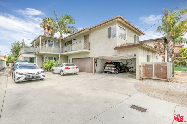 917 N Cedar Street, Inglewood CA: https://media.crmls.org/mediaz/c23c9d5f-ad45-475a-a37c-7c668824a88c.jpg