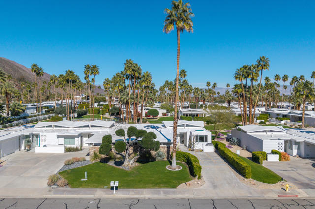 246 E Avenida Granada, Palm Springs, CA 92264