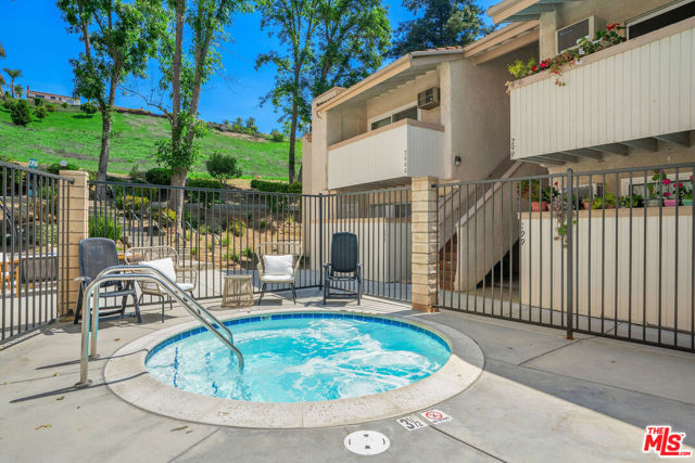28915 Thousand Oaks Boulevard, Agoura Hills CA: https://media.crmls.org/mediaz/c23df908-9cbe-4375-9811-b10e89ea6518.jpg