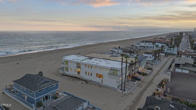 1135 Capri Way, Oxnard CA: https://media.crmls.org/mediaz/c23e36b2-3d43-46fe-bb62-c78fb50f8ed2.jpg