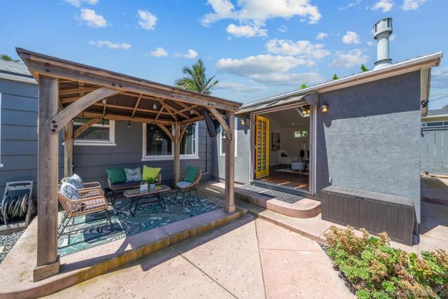 516 Bonito Avenue, Imperial Beach CA: https://media.crmls.org/mediaz/c23f711f-c0cb-46e1-a1a8-2ae5efa1f0eb.jpg