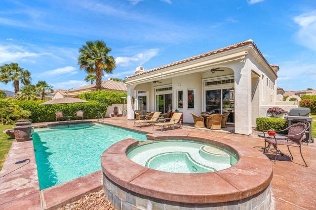 61 Via Las Flores, Rancho Mirage CA: https://media.crmls.org/mediaz/c24003a5-2962-4073-8b0f-e70297f83140.jpg
