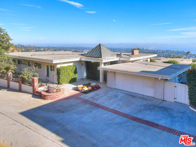 1127 Lachman Lane, Pacific Palisades, CA 90272