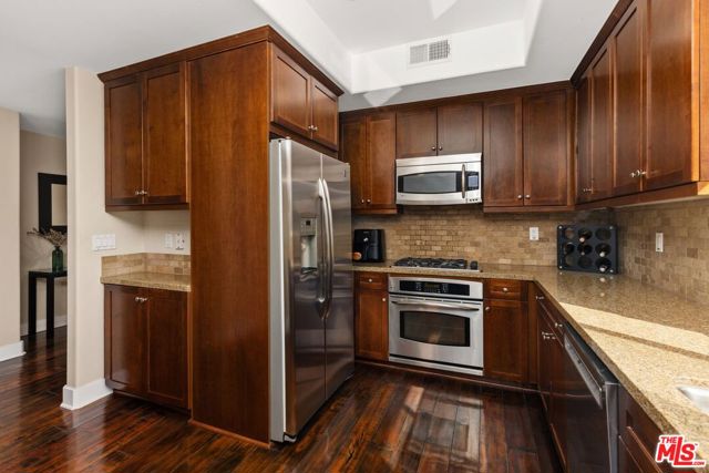 7249 Franklin Avenue, 401 photo 6