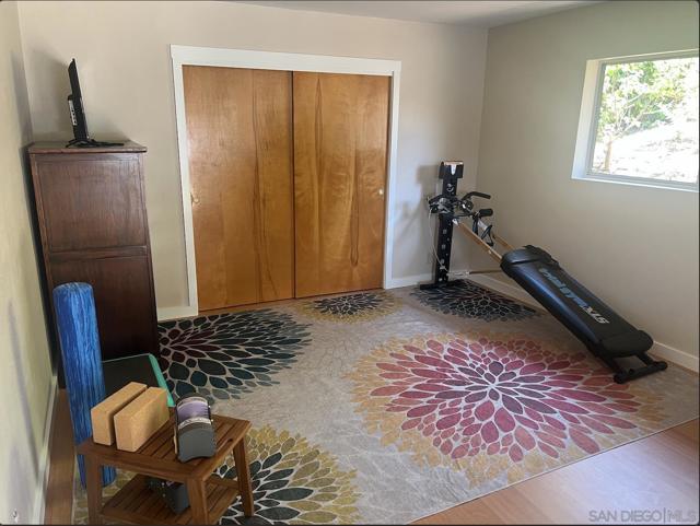 3958 Kenwood Dr, Spring Valley CA: https://media.crmls.org/mediaz/c2416e70-995e-4531-a39c-db893001179d.jpg
