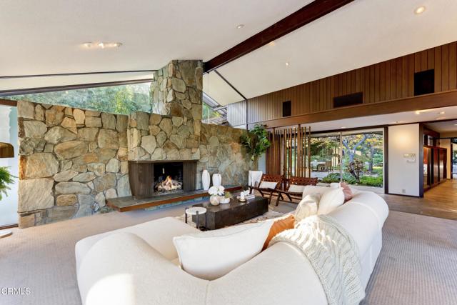 Detail Gallery Image 5 of 67 For 1345 Carnarvon Dr, Pasadena,  CA 91103 - 2 Beds | 2 Baths