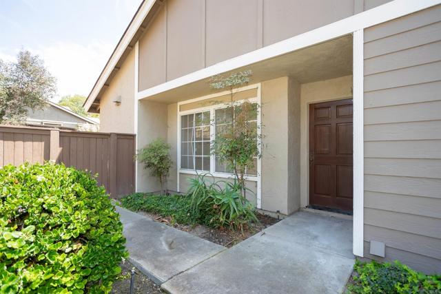 Detail Gallery Image 3 of 25 For 4526 Hartford Pl, Carlsbad,  CA 92010 - 2 Beds | 2 Baths