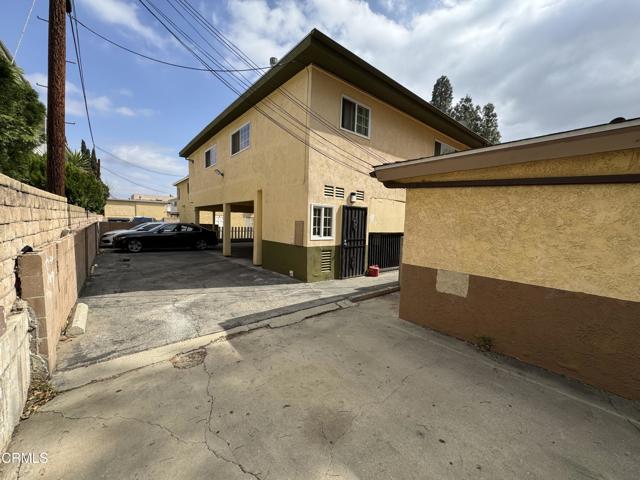 Detail Gallery Image 11 of 13 For 14553 Hartland St, Van Nuys,  CA 91405 - – Beds | – Baths