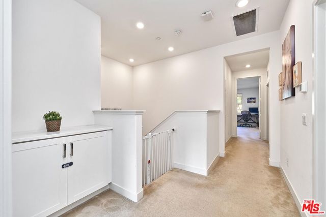 12008 Turnleaf Avenue, Whittier CA: https://media.crmls.org/mediaz/c2426665-cd62-4804-81a7-092b1982e90f.jpg