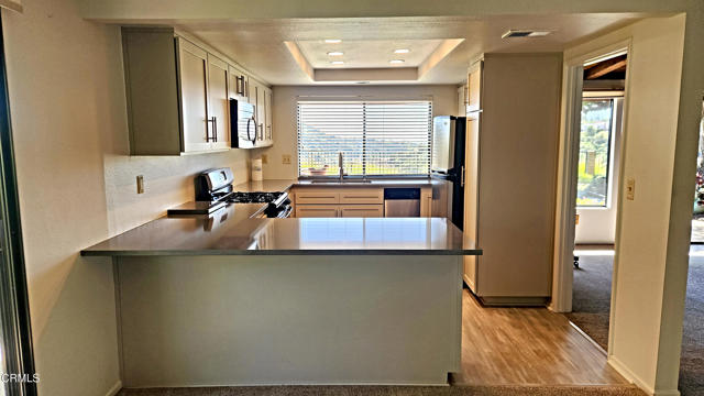 Detail Gallery Image 9 of 27 For 3104 Kingridge Way, Glendale,  CA 91206 - 3 Beds | 2 Baths