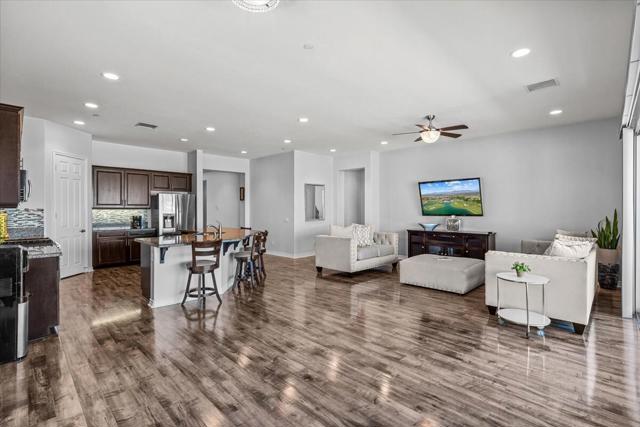 85115 Stazzano Place, Indio CA: https://media.crmls.org/mediaz/c2441c57-69ed-4ab3-a44b-0e01b53e33f2.jpg