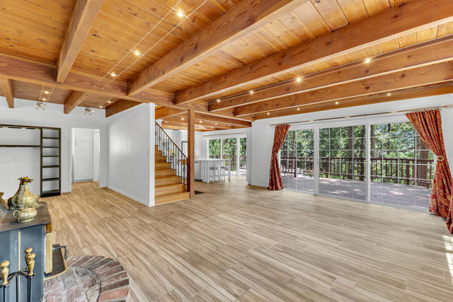 53200 Forest Lake Drive, Idyllwild CA: https://media.crmls.org/mediaz/c2448e3c-2572-4503-b5e5-d42a33e5224e.jpg