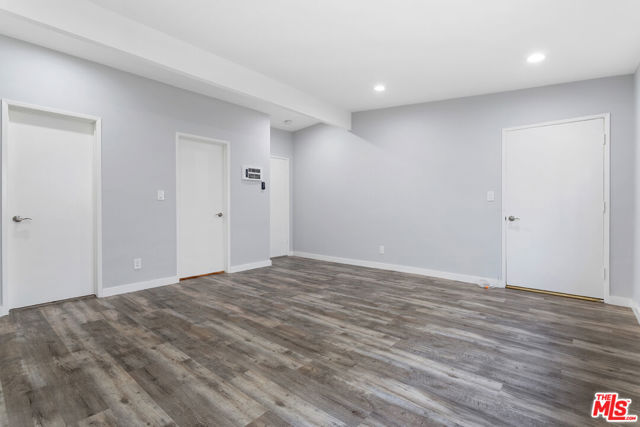 210 Lucia Avenue, Redondo Beach, California 90277, ,Residential Income,For Sale,Lucia,25560479