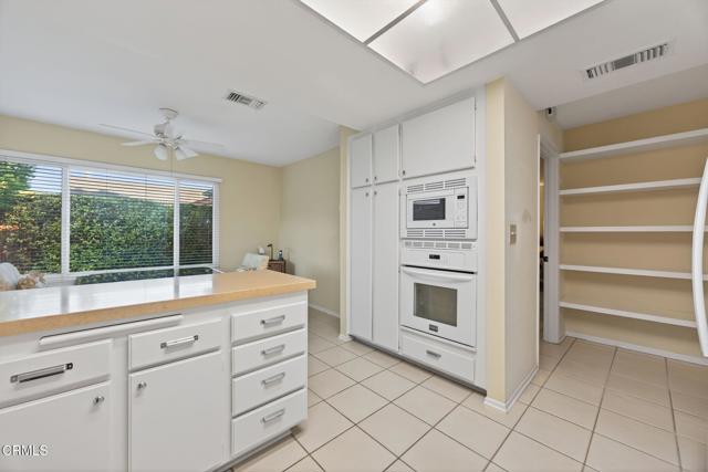 205 Larkhill Street, Thousand Oaks CA: https://media.crmls.org/mediaz/c2461729-4011-4902-b03e-76f368bda43c.jpg