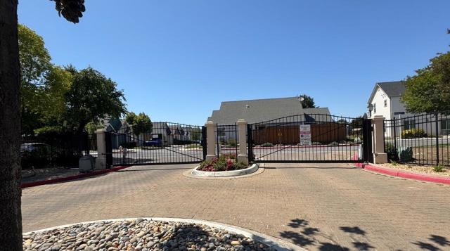 16706 Audrey Drive, Morgan Hill CA: https://media.crmls.org/mediaz/c2469f65-24bc-4259-85d1-0fe3cb1e1270.jpg