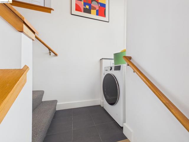 Image 14 of 38 For 2932 Filbert St 2