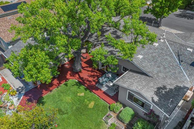 10623 Glenview Avenue, Cupertino CA: https://media.crmls.org/mediaz/c247eafe-e3d6-4ff5-ae15-7dc2f6e5e5b7.jpg