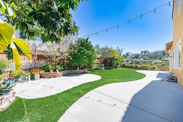 1330 Panorama Ridge Rd, Oceanside CA: https://media.crmls.org/mediaz/c2484525-10ce-421a-9dd7-5b0a93f6ae34.jpg