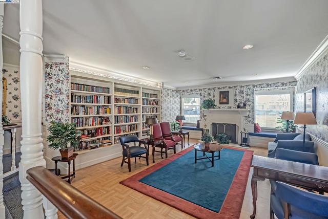 29270 Sandburg Way, Hayward CA: https://media.crmls.org/mediaz/c2485e14-5d48-4058-9e14-ef1f90003dc0.jpg