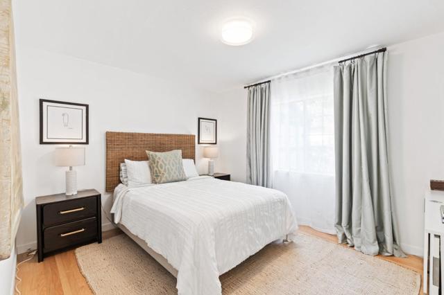 2061 Oakley Avenue, Menlo Park CA: https://media.crmls.org/mediaz/c24871ed-d13e-4b20-acbe-1ad3693b87fe.jpg