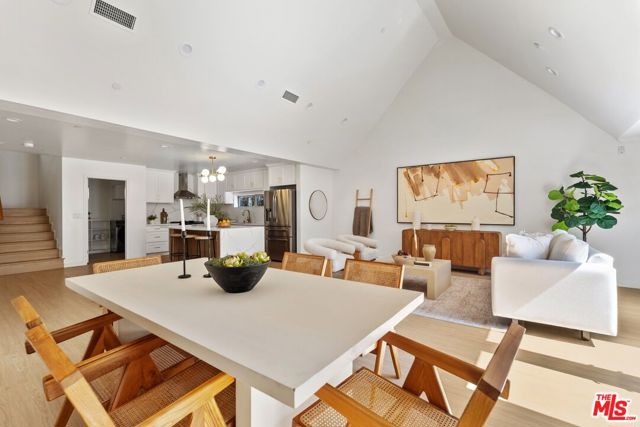 3945 Franklin Street photo 4