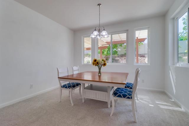32411 Cassino Court, Temecula CA: https://media.crmls.org/mediaz/c248bbad-5495-4410-9b6e-fd3500a648e5.jpg