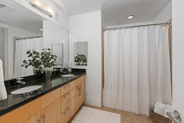 527 10th Avenue, San Diego CA: https://media.crmls.org/mediaz/c248bc43-dcff-419c-ac3d-c766ff60736b.jpg