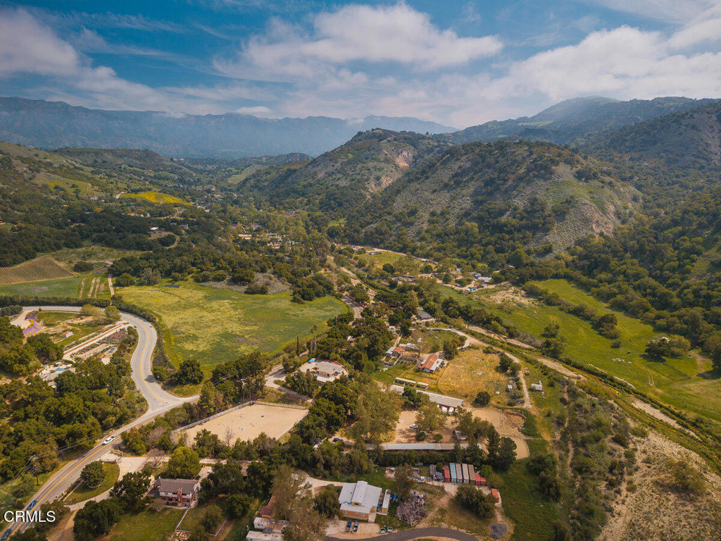 https://media.crmls.org/mediaz/c248c881-f621-40d6-a989-71b7f5389891.jpg?preset=X-Large