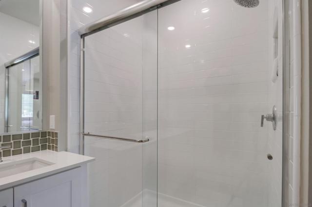 2304 Trevi Cir, Chula Vista CA: https://media.crmls.org/mediaz/c2494818-afe9-4c6b-99ca-59b6959b4b32.jpg