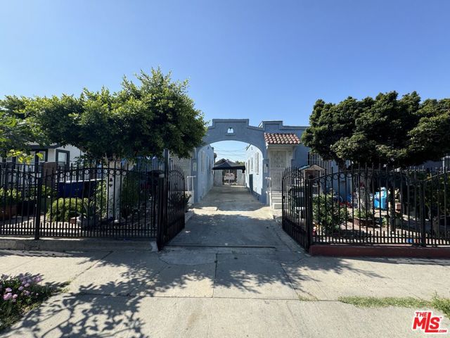 1122 67th Street, Los Angeles, California 90001, ,Multi-Family,For Sale,67th,24426265