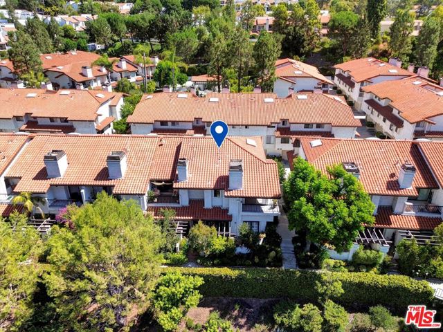 1476 Palisades Drive, Pacific Palisades CA: https://media.crmls.org/mediaz/c249a362-4008-4c6e-9f4c-bf92d37fcd68.jpg