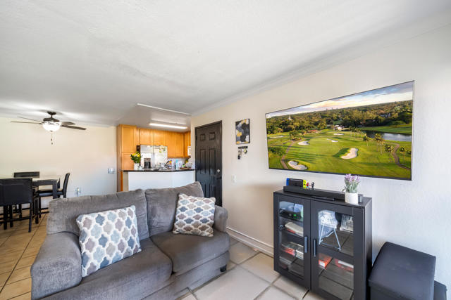 Image 4 of 31 For 78650 Avenue 42  101