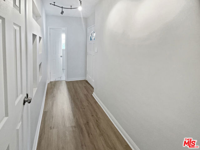 7607 Ben Avenue photo 19