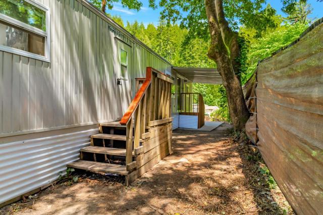 265 Brown Gables Road, Ben Lomond CA: https://media.crmls.org/mediaz/c24acc8f-a9e9-4800-9ea2-5473ce4cc42f.jpg