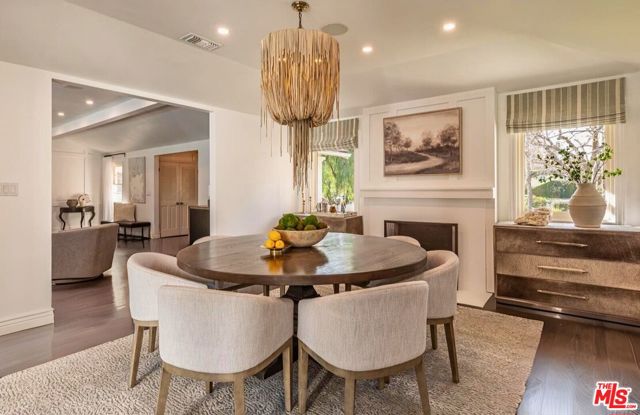 5840 Round Meadow Road, Hidden Hills CA: https://media.crmls.org/mediaz/c24b6732-4bdc-4693-87e3-72b23f71db58.jpg