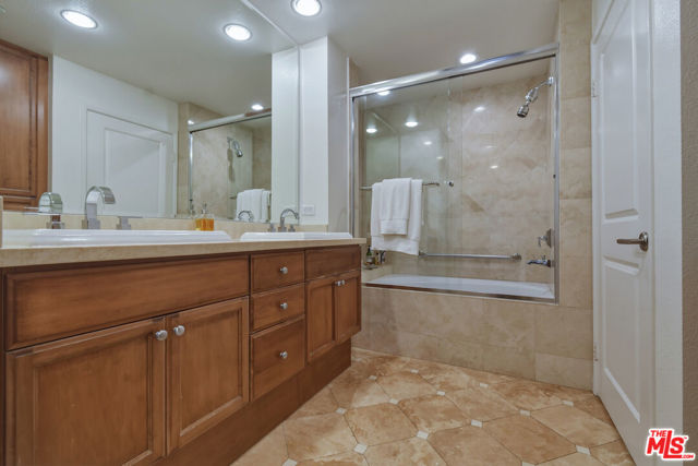 5625 Crescent Parkway, 109 photo 28