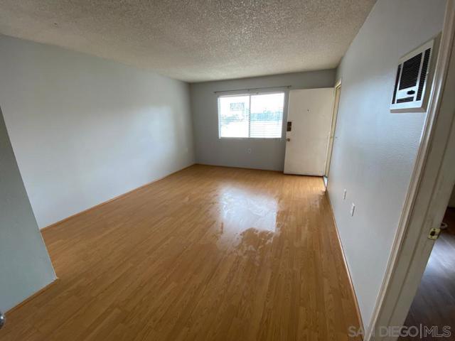 6670 University Ave, San Diego CA: https://media.crmls.org/mediaz/c24c17f1-2617-4a24-9767-61375059b585.jpg
