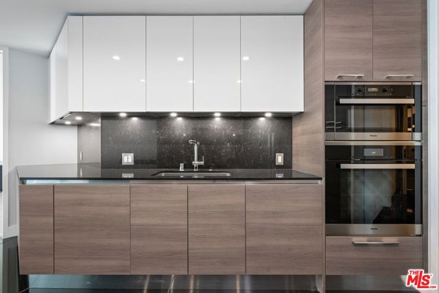 10490 Wilshire Boulevard, Los Angeles CA: https://media.crmls.org/mediaz/c24c19b2-51b2-4b7e-b359-6628156cd2f2.jpg