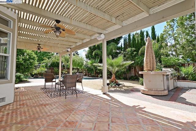 2405 Vintage Lane, Livermore CA: https://media.crmls.org/mediaz/c24c6675-0919-4c69-9ba3-51fd037bb8e7.jpg