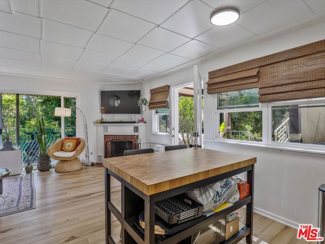6921 Paseo Del Serra Drive, Los Angeles CA: https://media.crmls.org/mediaz/c24c71bc-cf64-4032-a3eb-cd69069c4586.jpg