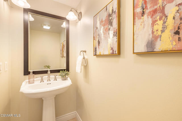 13200 Moorpark Street, Sherman Oaks CA: https://media.crmls.org/mediaz/c24cb5d3-fede-4831-b0a0-d436431ad430.jpg