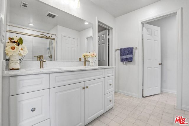 513 Heritage Valley Pkwy, Fillmore CA: https://media.crmls.org/mediaz/c24d08f4-9d1a-41e9-9535-d84d3e3f2341.jpg