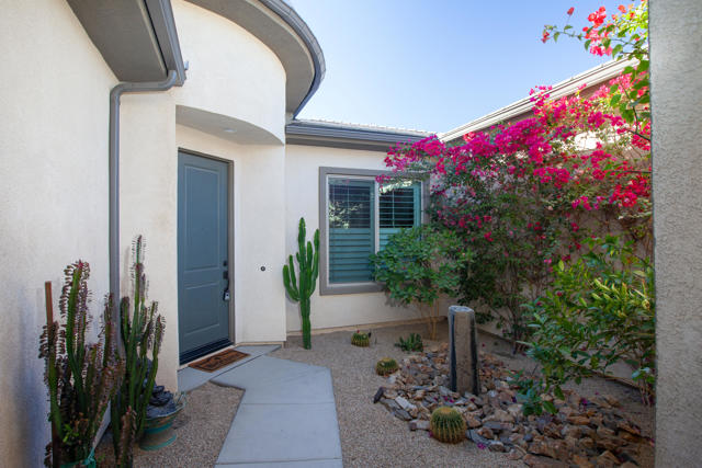 38 Burgundy, Rancho Mirage CA: https://media.crmls.org/mediaz/c24d5edc-e2a7-4866-9185-a6651624c034.jpg