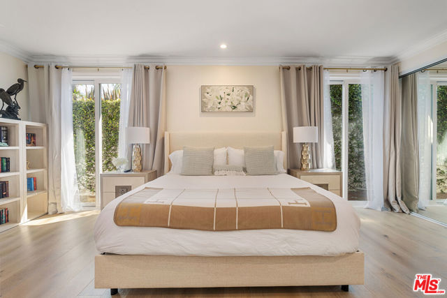 7834 Electra Drive, Los Angeles CA: https://media.crmls.org/mediaz/c24d7c3a-dc42-410a-8bd6-78c1a0d29e35.jpg