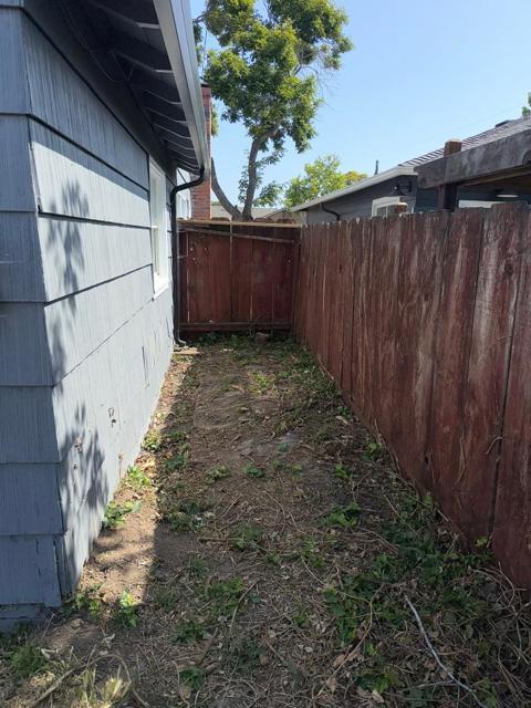 364 Sequoia Street, Salinas CA: https://media.crmls.org/mediaz/c24da179-94ee-4d13-a296-6ca14eec02a6.jpg