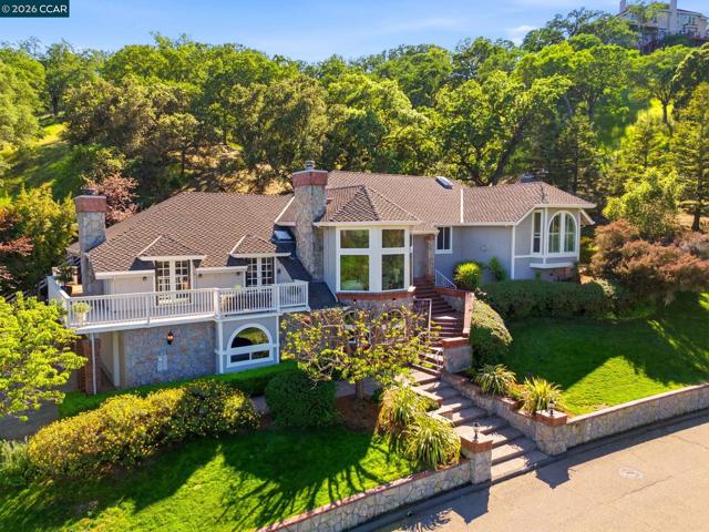 Image 47 of 50 For 725 Castle Rock Rd